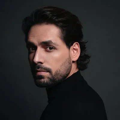 Alejandro Oliva profile