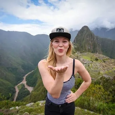Alex Outhwaite - Travel TV Host ๐ ๐ฅ profile