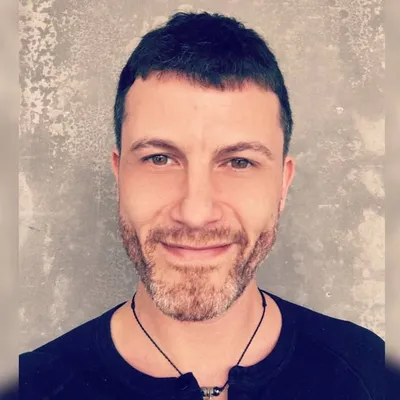 Alex Escohotado profile