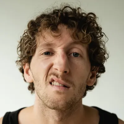 Alex Schauer profile