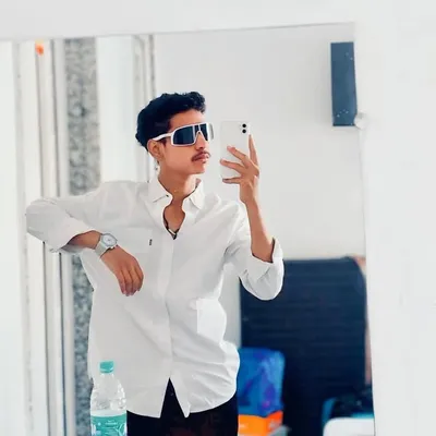 ★Ꮶʜᴀɴㅤ❸❶❸ㅤ…🤍🤴🏻 profile