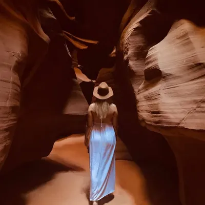 ᴀ ʟ ɪ ᴄ ᴇ ❥ travel & vibes profile
