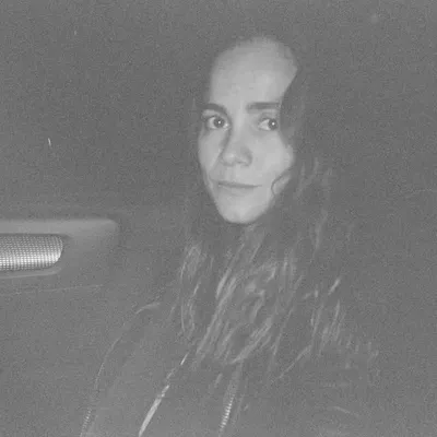 Alice Braga profile