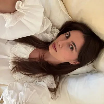 Alicia Claire de Mello profile