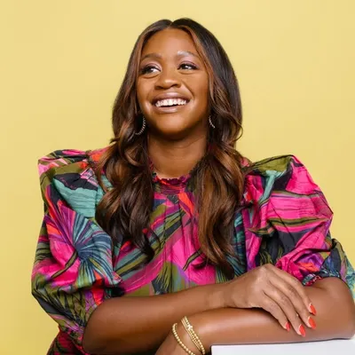 Alicia | LA Host, Author + Lifestyle Blogger profile