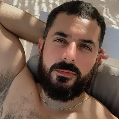 Ali Daniel Flores profile