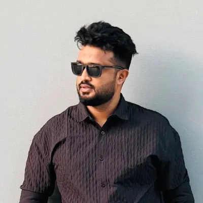 It’s me Ali profile