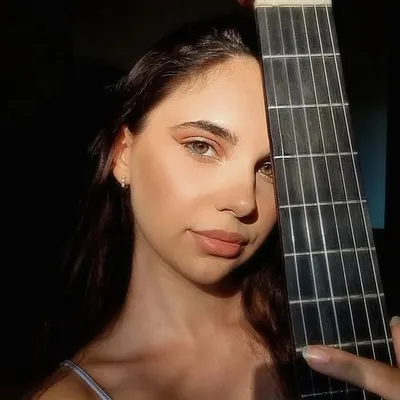 Alina Mreana profile