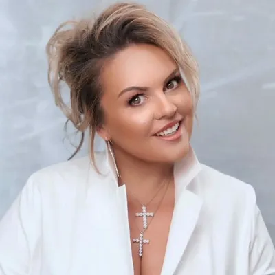 АЛИНА ЯРЦЕВА | ФЕЯ ПРИЧЕСОК | МОСКВА profile