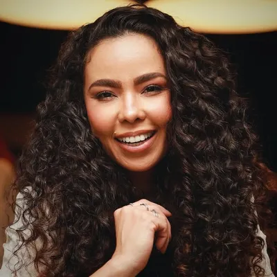 Aline Feitosa profile