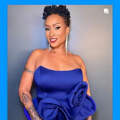 Alison Hinds profile