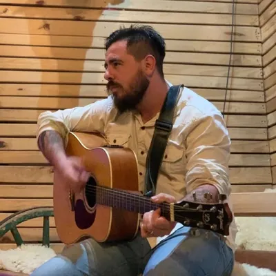 Alisson Correa profile