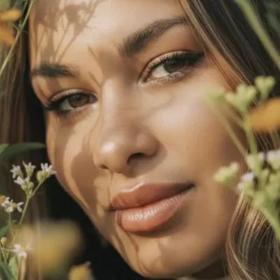 Alina Valle🌺 profile