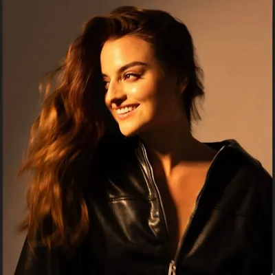 Alix Aspe profile