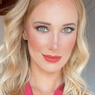 ALICIA DOLANYI 🌺 profile