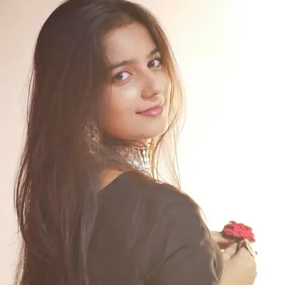 Prerna | fashion | UGC profile