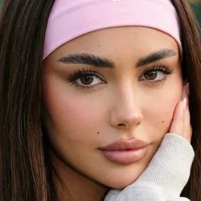 Nattalie Burjaq نَتالي بُرجاق profile