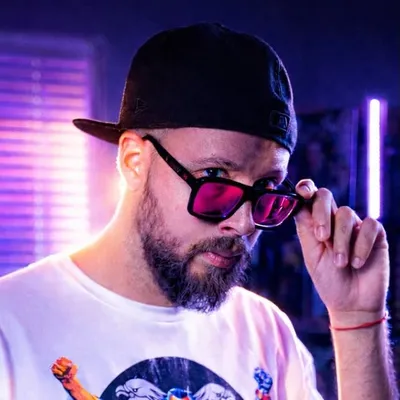 ΛllCΛRΛZ profile