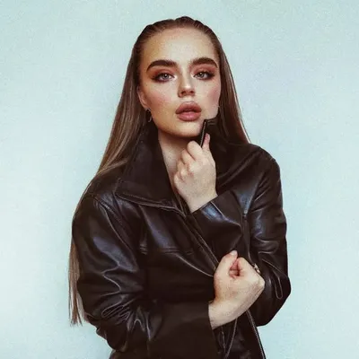ДЕВОЧКА С КАРТИНКИ 🦄🖤 profile
