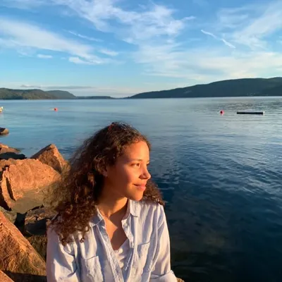 đź‘‹simone profile