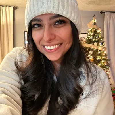 Alina Lyn Vasquez profile