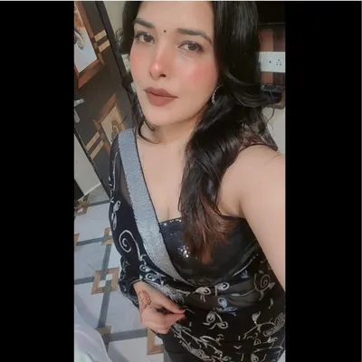 Khushi Chhabra profile