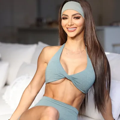 Vera Zinger | Womens fitness coach profile