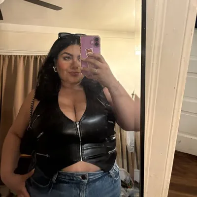 anaa -midsize&thriftedfashion profile