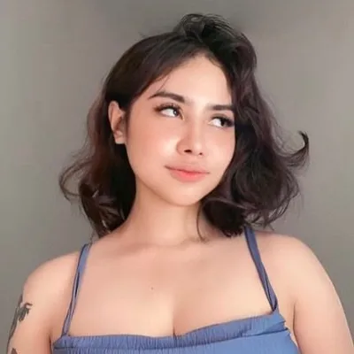 Alya Abroziouz profile