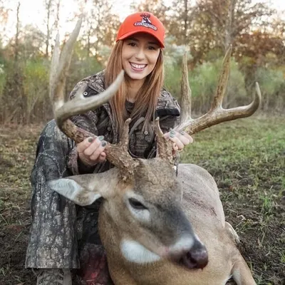 Alyssa Hall profile