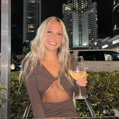 ❥ Alyssa Latulippe profile