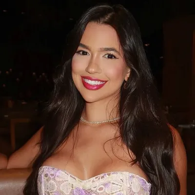 Amanda Gomes profile