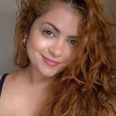 Amanda K. Abreu profile