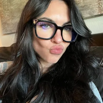 Amanda Latona profile