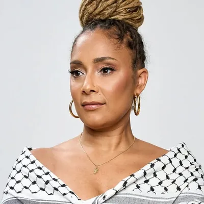 amandaseales profile