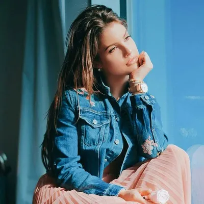 ▪️ AMANDA CERNY WELL WISHER ▪️ profile