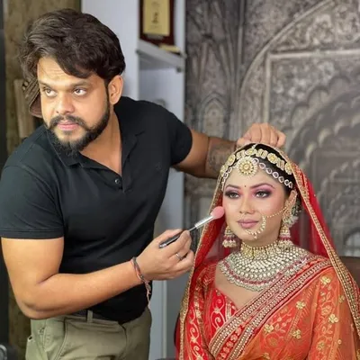 Aman Yadav make-up & hairstyling academy profile