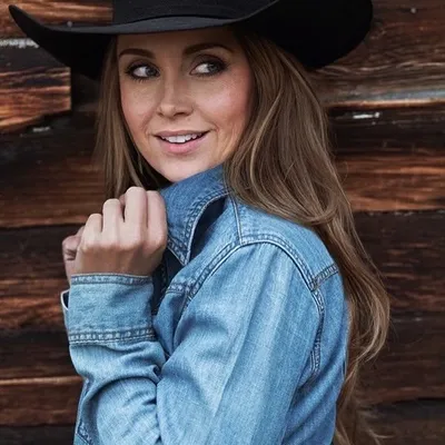 Amber Marshall | Amy Fleming profile