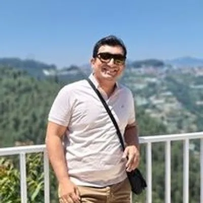 Ambuj Saxena profile