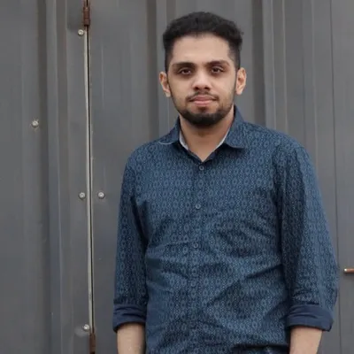 Akhil C Warrier ๐ฑ profile