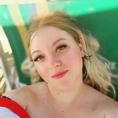 Jenny Simku profile