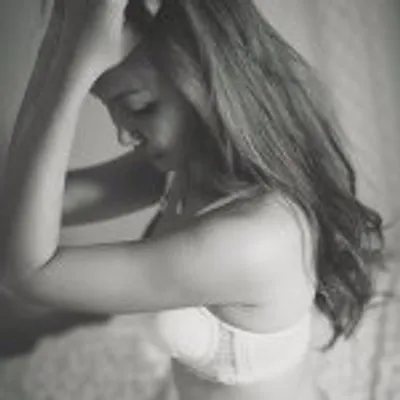 Amelia Che profile