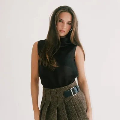 Amelie Anstett profile