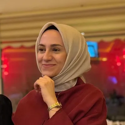 Âmine Özdemir profile