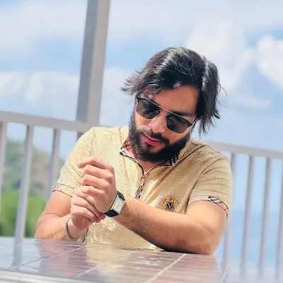 Amir-qureshi profile