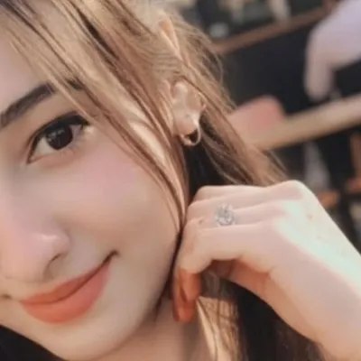 Amra Ahmad Khanđź‘‘ profile