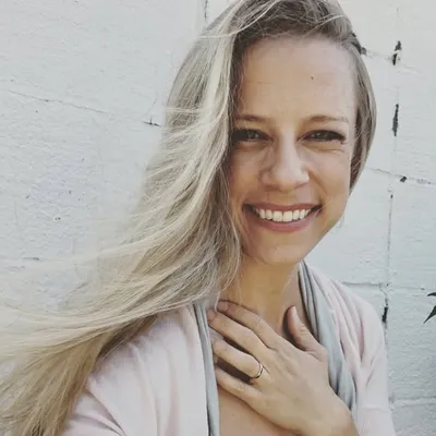 Amy Griffith Yoga Twin Mom profile
