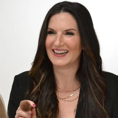 Amy Klewitz Beauty profile