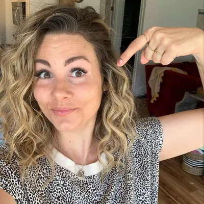 Amy Weatherly profile
