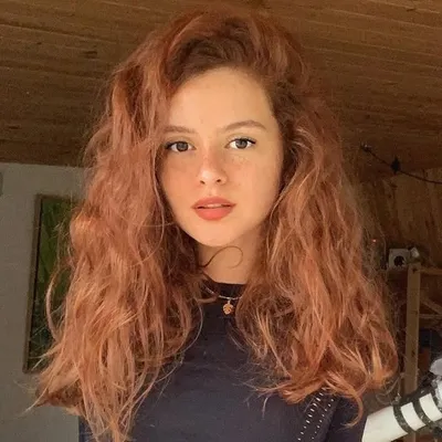 Ana Custey profile